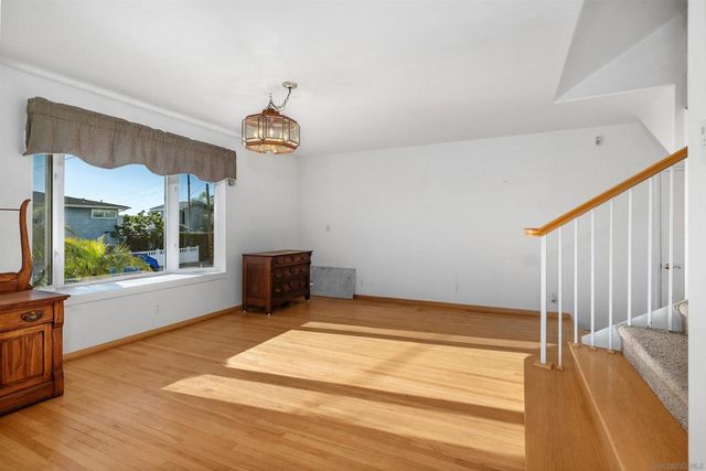 5111 WINDSOR DR, San Diego, CA 92109