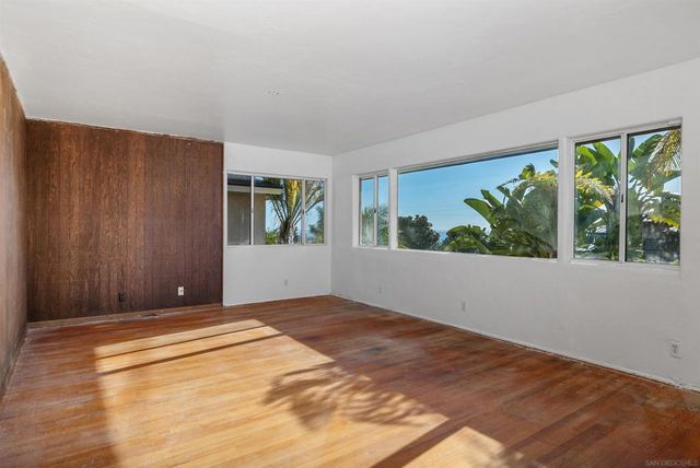 5111 WINDSOR DR, San Diego, CA 92109