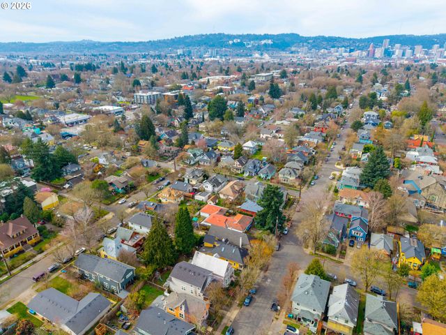 3272 Se SALMON St, Portland, OR 97214