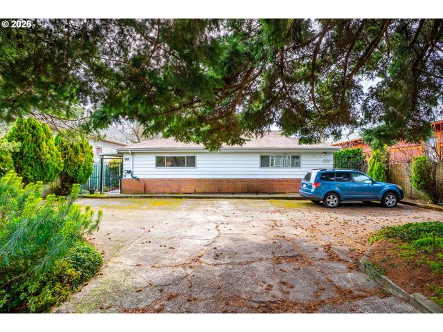 3272 Se SALMON St, Portland, OR 97214