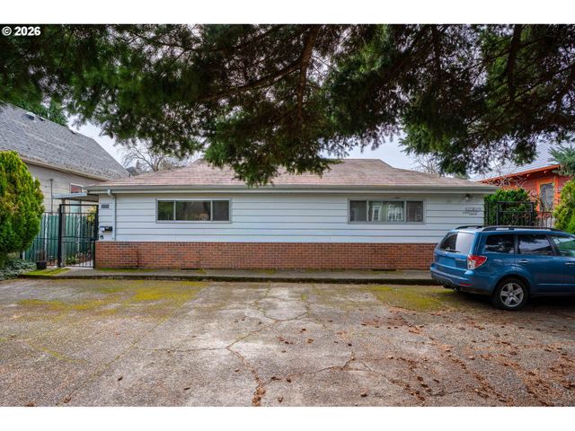 3272 Se SALMON St, Portland, OR 97214