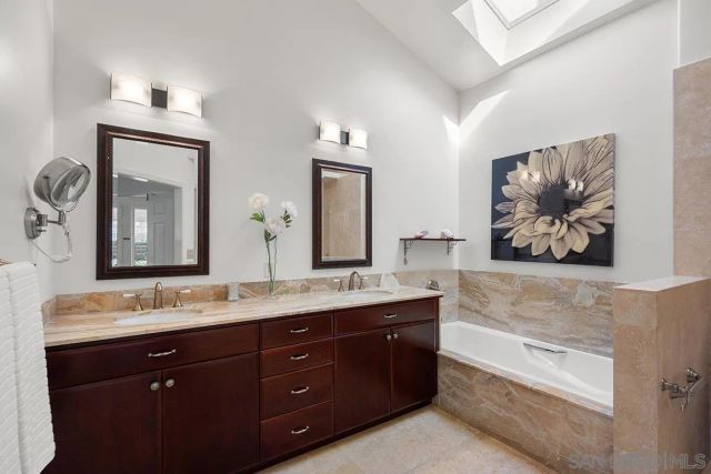 6393 Cardeno Dr., La Jolla, CA 92037