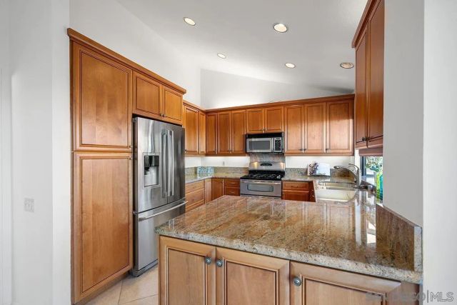 6393 Cardeno Dr., La Jolla, CA 92037