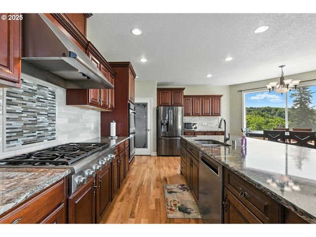 442 VARSITY Rd, Kalama, WA 98625