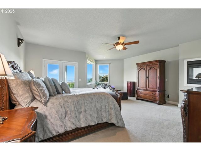 442 VARSITY Rd, Kalama, WA 98625
