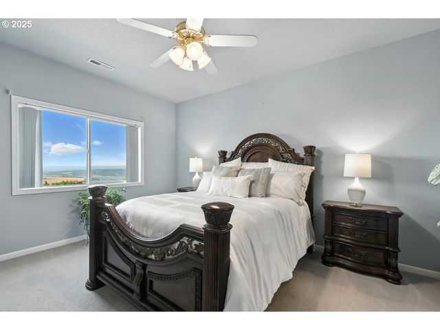 442 VARSITY Rd, Kalama, WA 98625