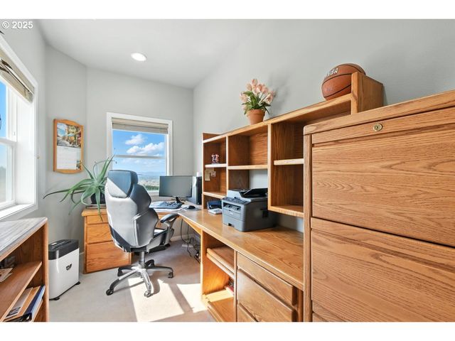 442 VARSITY Rd, Kalama, WA 98625