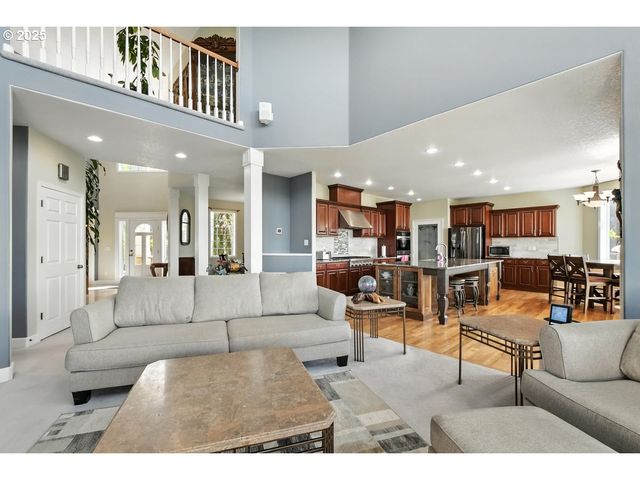 442 VARSITY Rd, Kalama, WA 98625