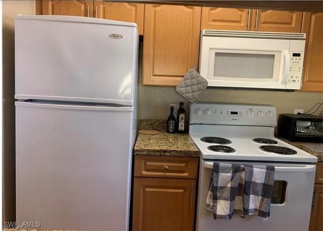 2835 Winkler AVE 209, Fort Myers, FL 33916