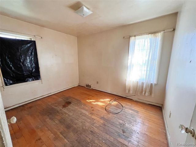 2690 Ellwood Avenue, Berkley, MI 48072