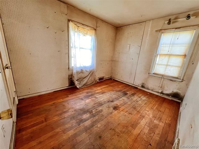 2690 Ellwood Avenue, Berkley, MI 48072