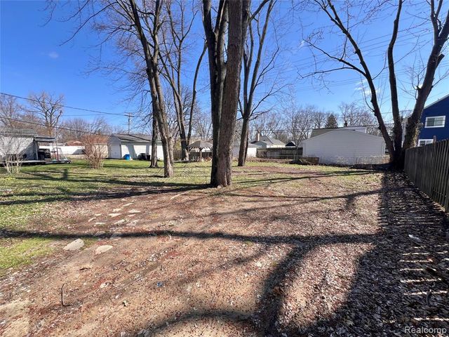 2690 Ellwood Avenue, Berkley, MI 48072