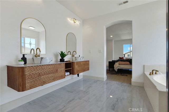 5137 Mendip, Oceanside, CA 92057