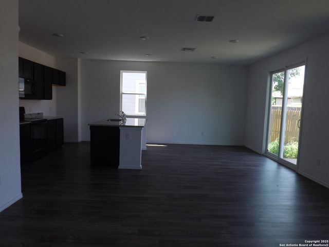 3411 Rancho Primera, San Antonio, TX 78224