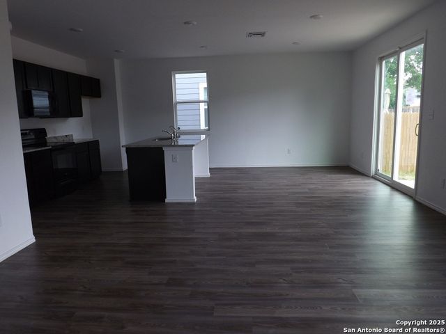3411 Rancho Primera, San Antonio, TX 78224