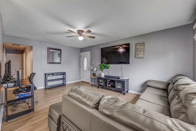 2816 E 127th Street, Chicago, IL 60633