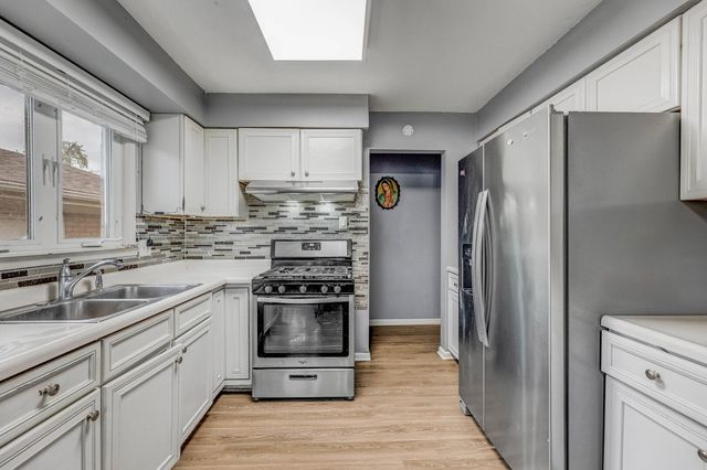 2816 E 127th Street, Chicago, IL 60633