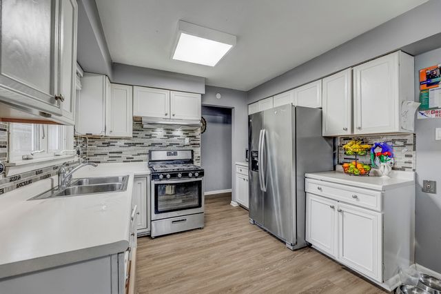 2816 E 127th Street, Chicago, IL 60633