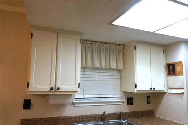 718 Silverpines Road, Houston, TX 77062