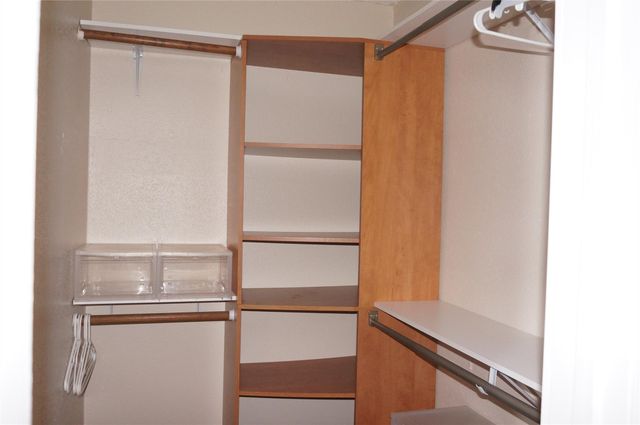 718 Silverpines Road, Houston, TX 77062