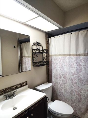 718 Silverpines Road, Houston, TX 77062