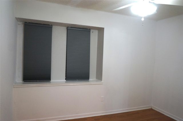 718 Silverpines Road, Houston, TX 77062