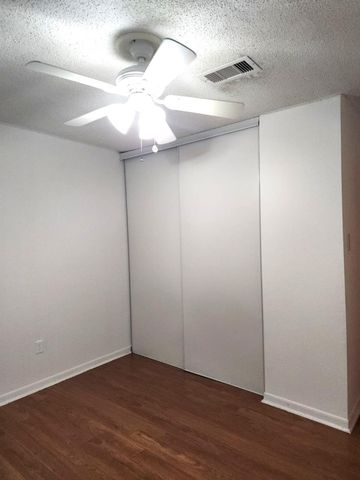 718 Silverpines Road, Houston, TX 77062