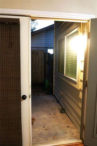 718 Silverpines Road, Houston, TX 77062