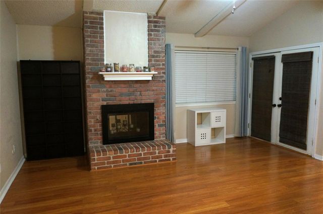 718 Silverpines Road, Houston, TX 77062