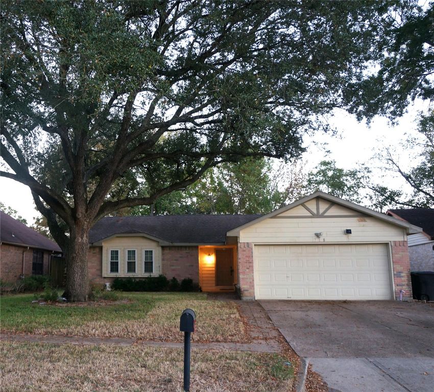 718 Silverpines Road, Houston, TX 77062