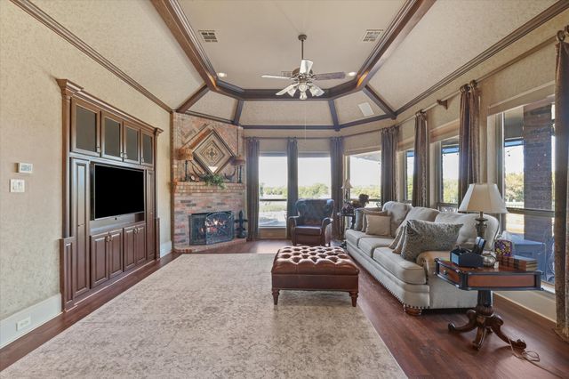 2021 Kings Pass, Heath, TX 75032
