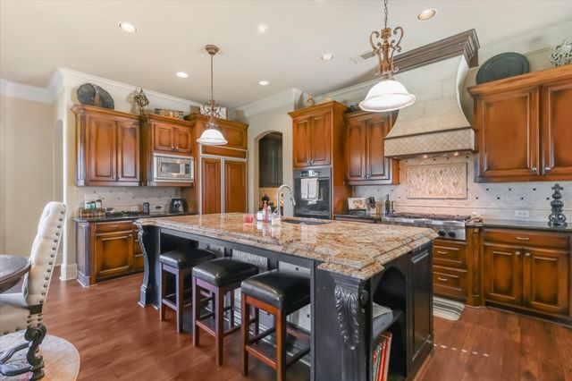 2021 Kings Pass, Heath, TX 75032