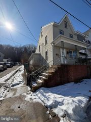 1000 BROCK ST, Ashland, PA 17921