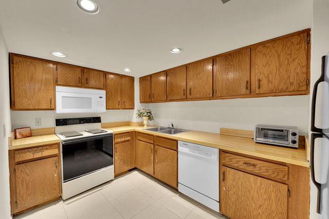 3909 N Ocean Boulevard 301, Fort Lauderdale, FL 33308