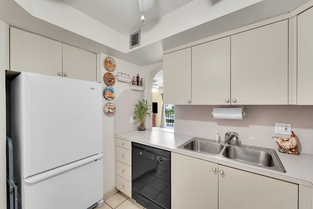 3909 N Ocean Boulevard 301, Fort Lauderdale, FL 33308