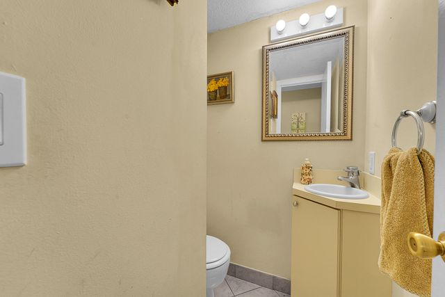 3909 N Ocean Boulevard 301, Fort Lauderdale, FL 33308