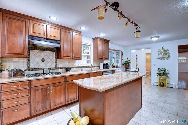 132 Woodfield Crossing, Rocky Hill, CT 06067