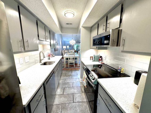 194 Tall Pines Way Unit 6-21, Pawleys Island, SC 29585