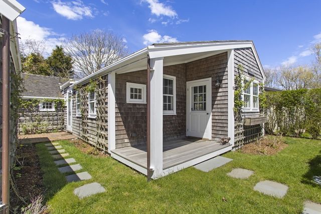 9 Lily Street, Nantucket, MA 02564