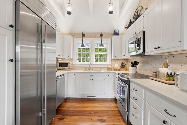 9 Lily Street, Nantucket, MA 02564