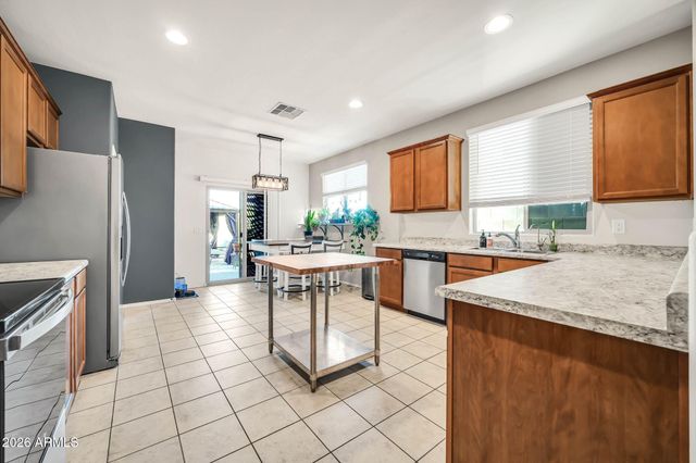 5805 N 71ST Drive, Glendale, AZ 85303