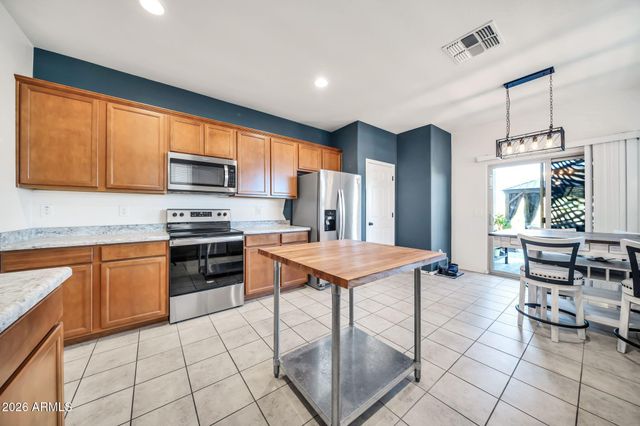 5805 N 71ST Drive, Glendale, AZ 85303