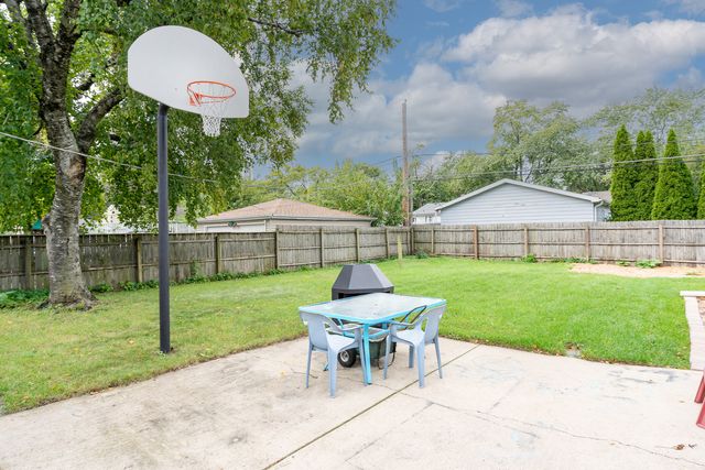 815 Pearson Drive, Joliet, IL 60435
