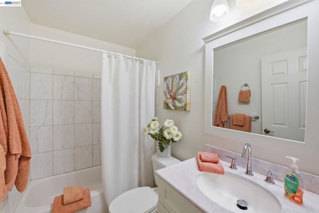 246 Galano Plz, Union City, CA 94587