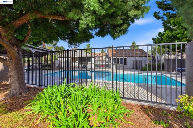 246 Galano Plz, Union City, CA 94587