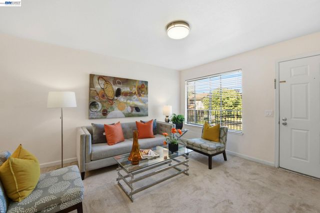 246 Galano Plz, Union City, CA 94587