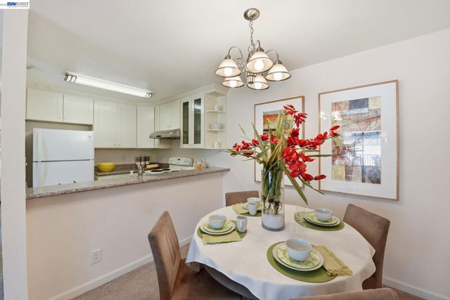 246 Galano Plz, Union City, CA 94587