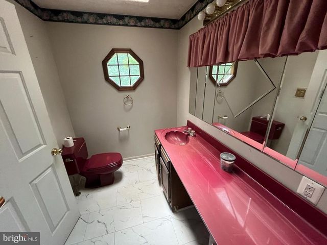 9809 PEPPERTREE RD, Spotsylvania, VA 22553