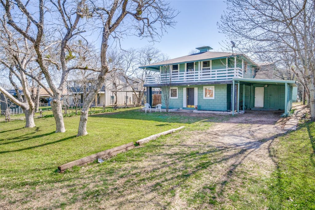 4319 Green Oak Drive, Granbury, TX 76048