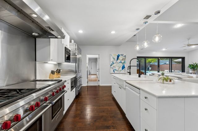 5709 Forest Lane, Dallas, TX 75230